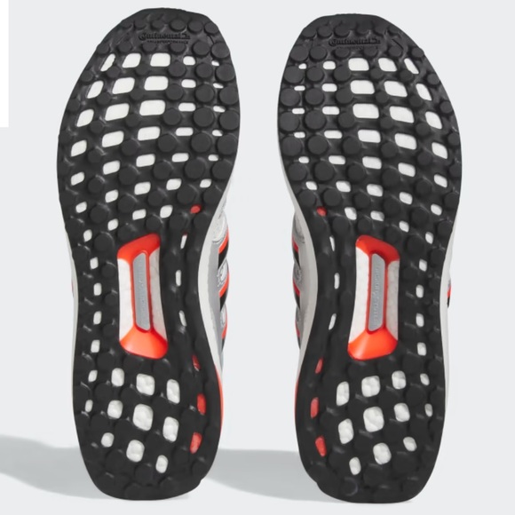 adidas x Disney Mickey Toe UltraBOOST 1.0 DNA - Picture 10 of 10